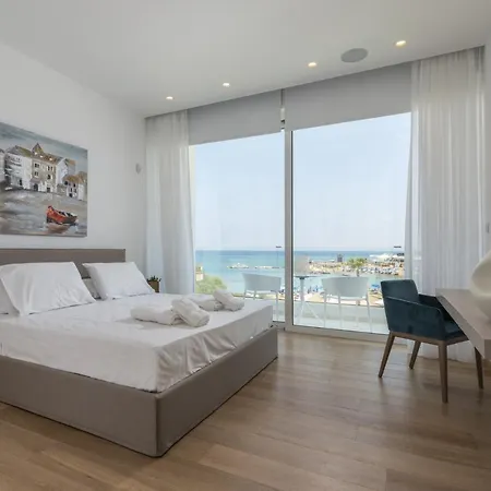 Villa You And Your Family Will Love This Beachfront Villa, Protaras Villa 1539